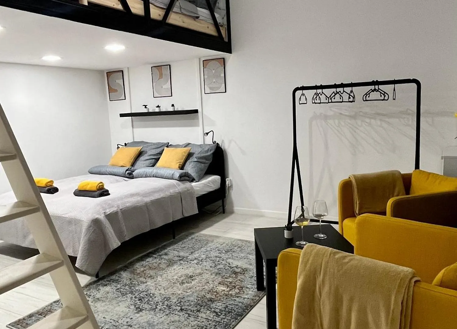 West Station Gallery - Free Parking, Cozy Home, Perfect For Families Budapest