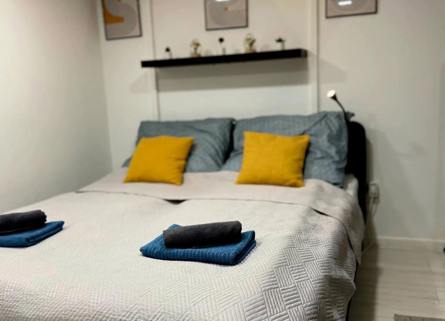 West Station Gallery - Free Parking, Cozy Home, Perfect For Families Budapest