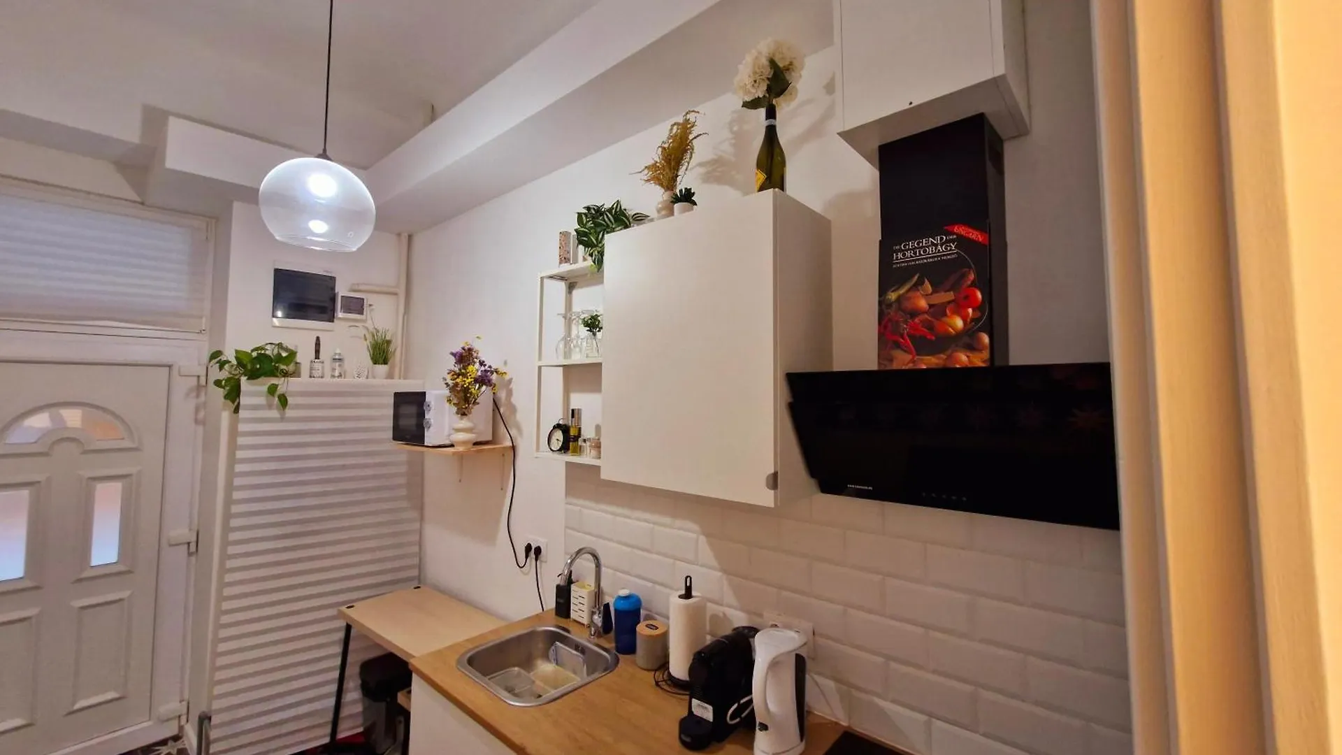 West Station Gallery - Free Parking, Cozy Home, Perfect For Families Budapest